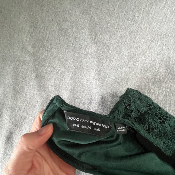 Green Dress - Picture 3 of 3